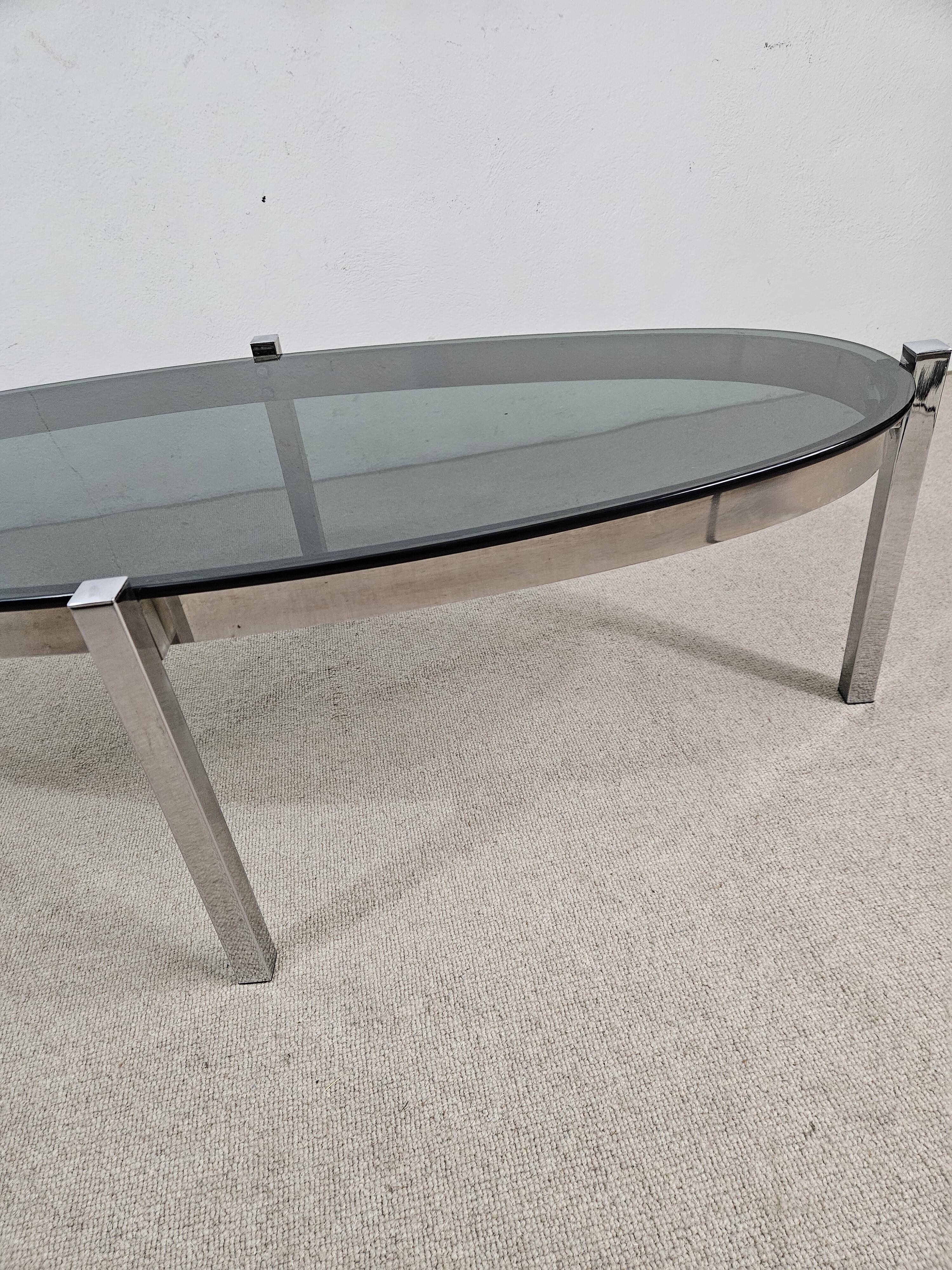 Table basse vintage ovale - Design 70