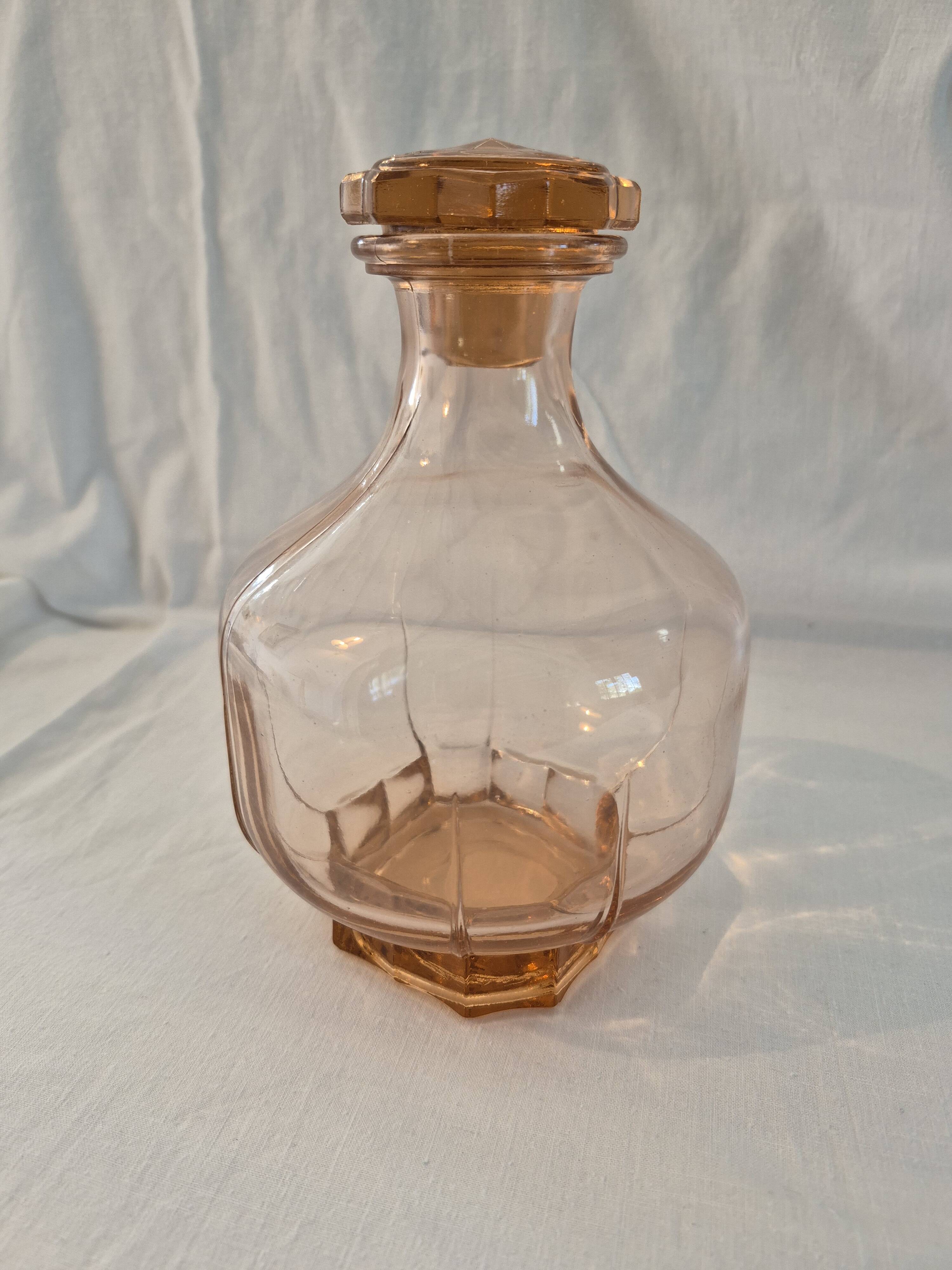 Service vintage en verre rose saumon – Carafe, 8 verres, et plateau Art Dec