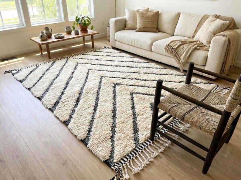 Handmade pure wool rug, size 1.5/2.5 m.