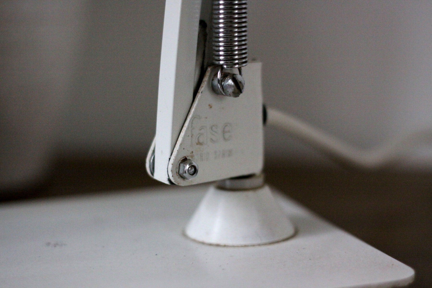 Fase articulated lamp