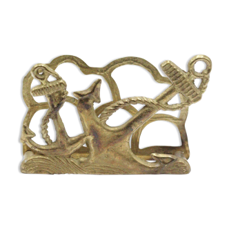Anchor brass mail carrier