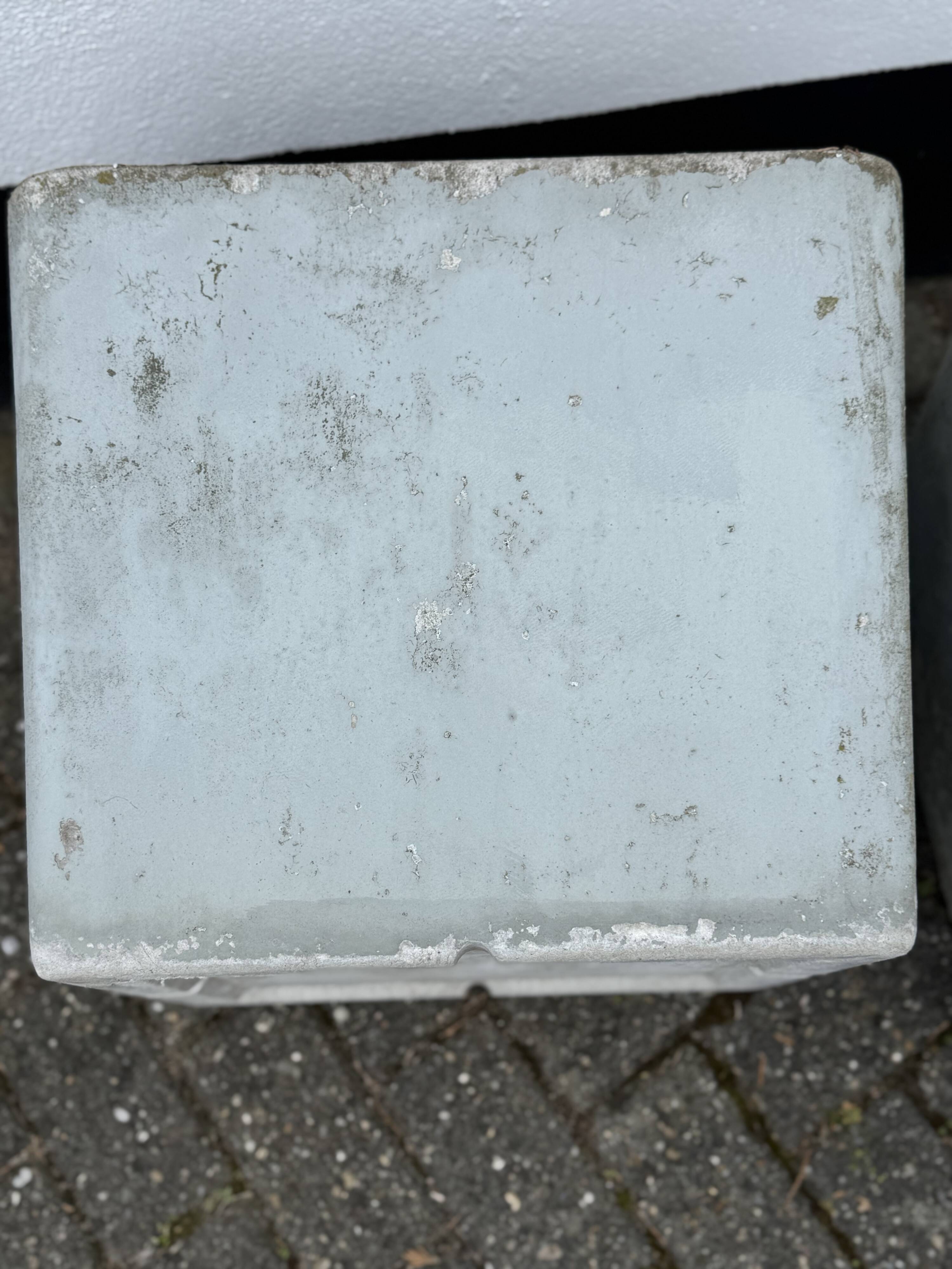 Paire de jardinières carrées