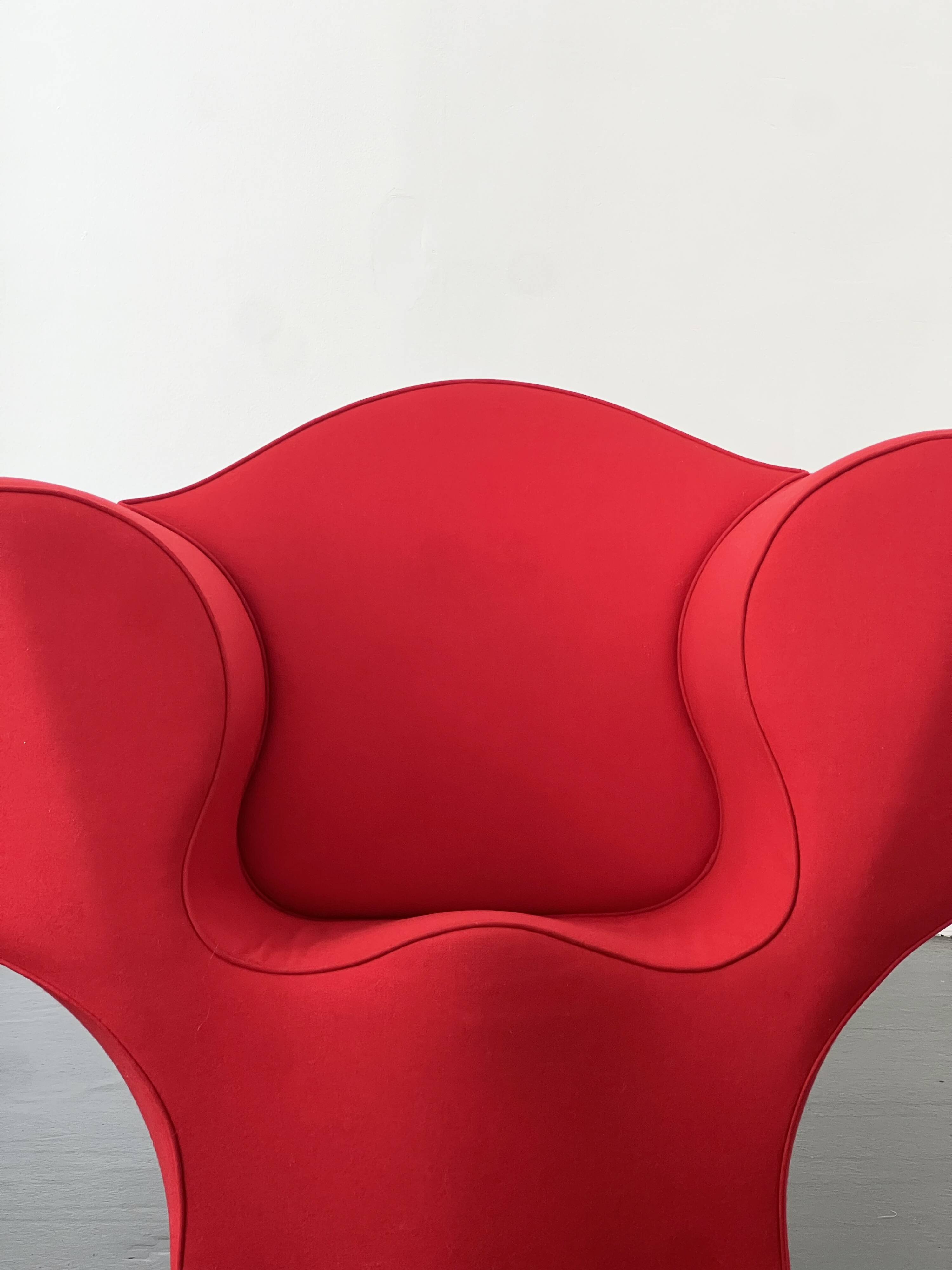 "Soft Big Easy" lounge chair by Ron Arad / Moroso