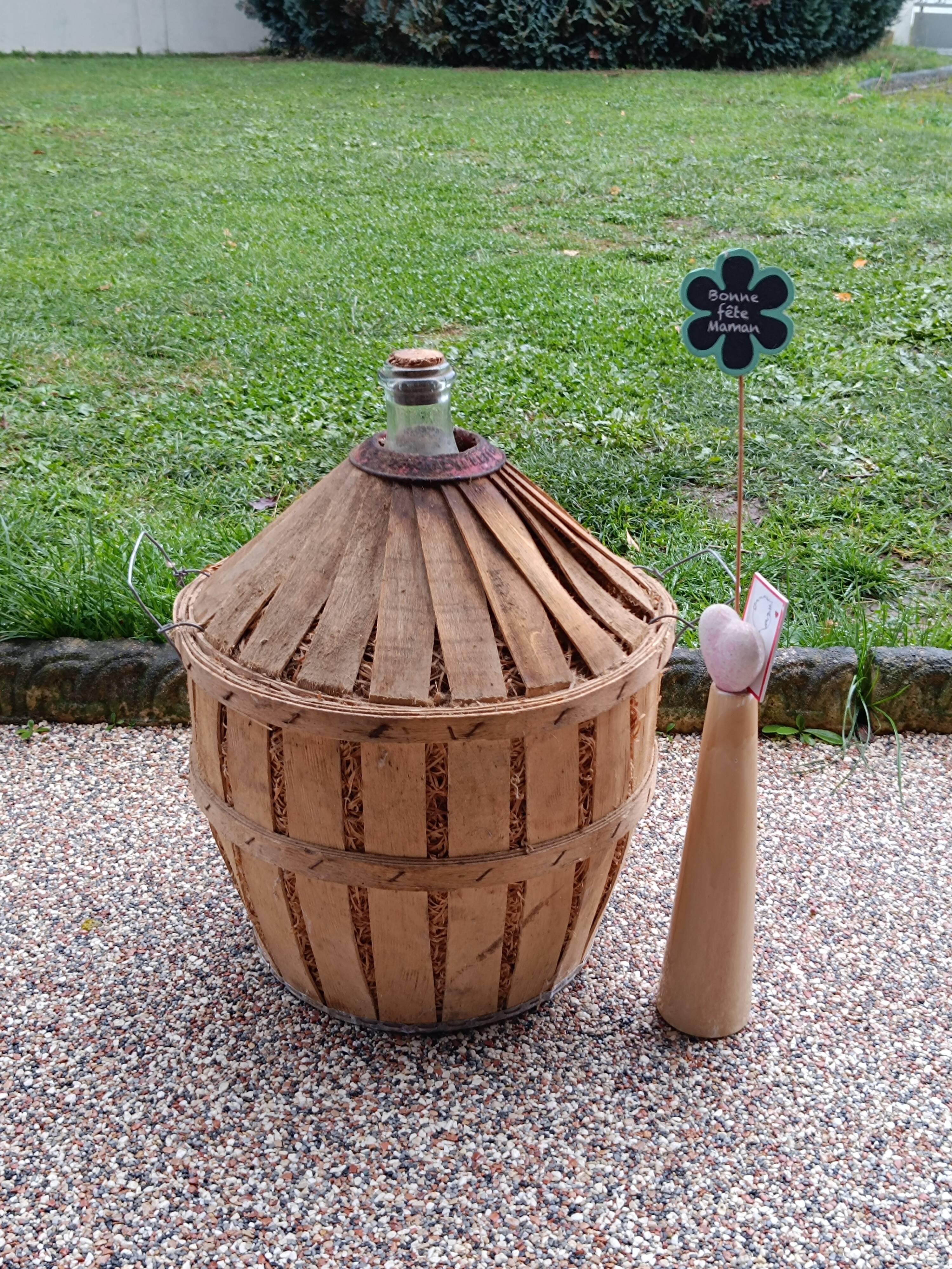 Dame-jeanne dans son emballage