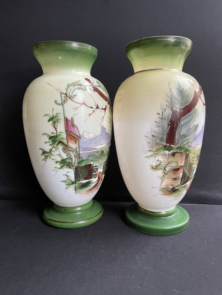 Pair of large hand-decorated opaline vases with marks on the heel – Napoleon III