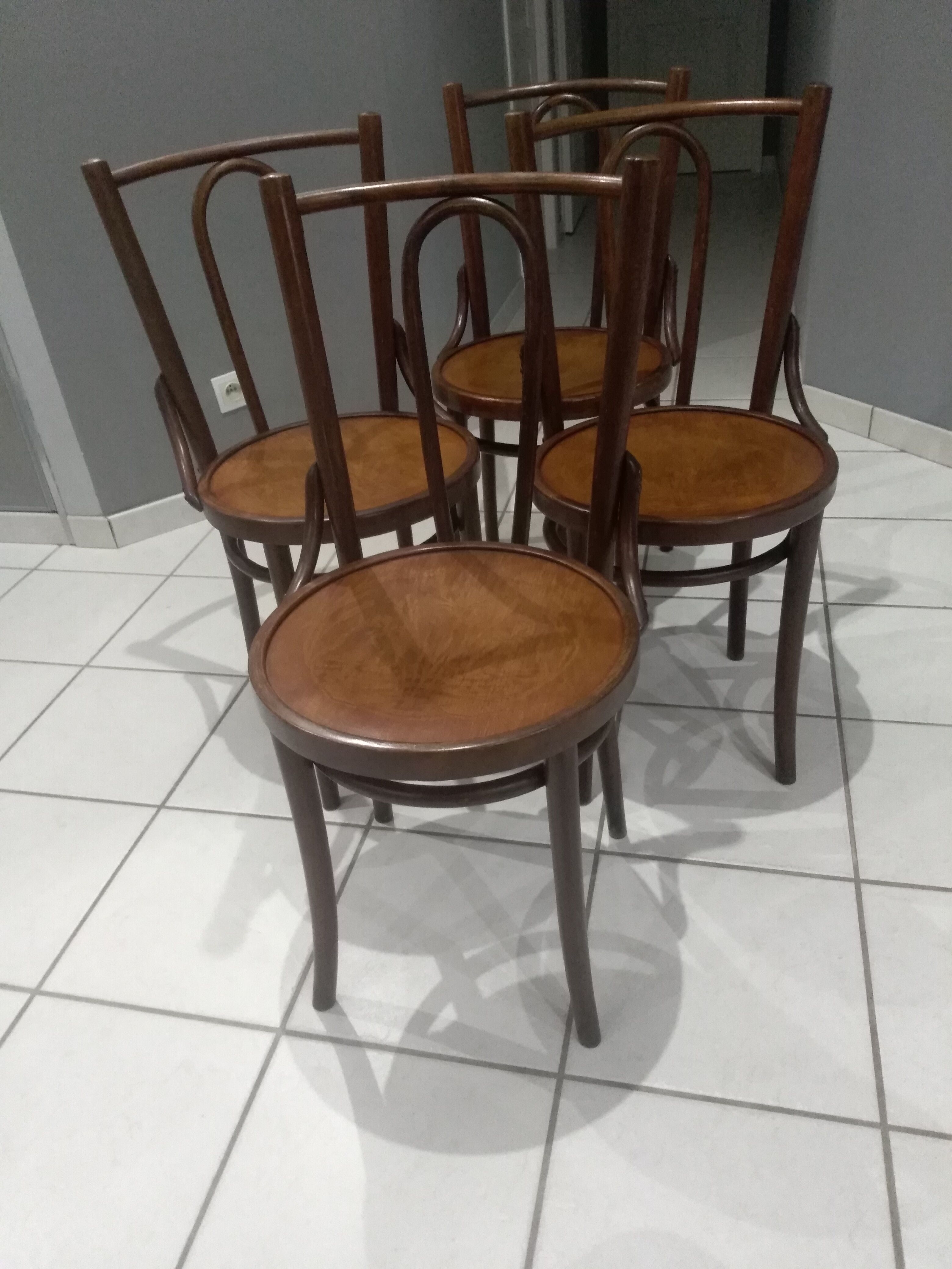 Suite de 4 chaises de bistrot vintage années 1960