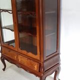 Old showcase