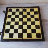 Ferriot portable chessboard