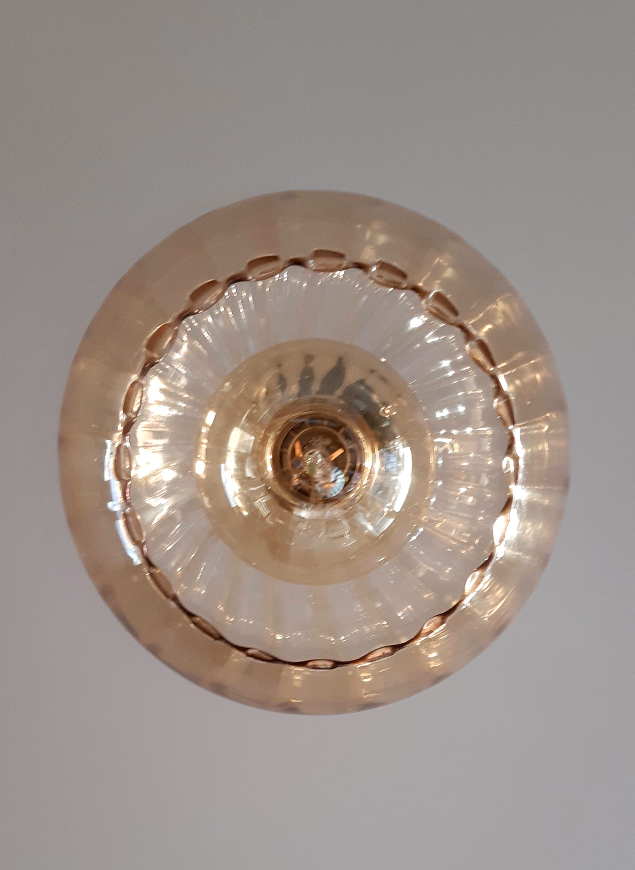 Amber globe suspension