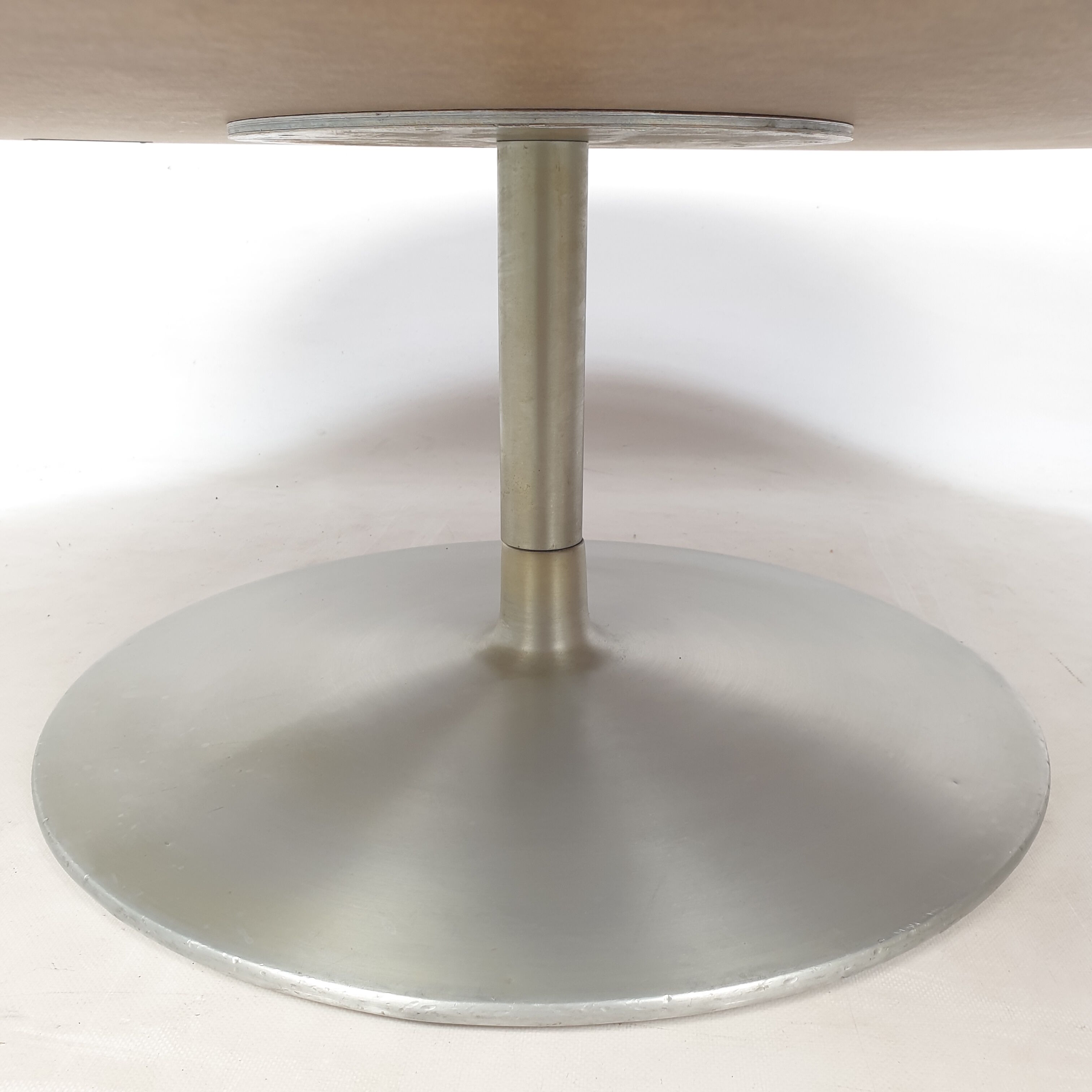 "Circle" Coffee Table by Pierre Paulin for Artifort, 1970's