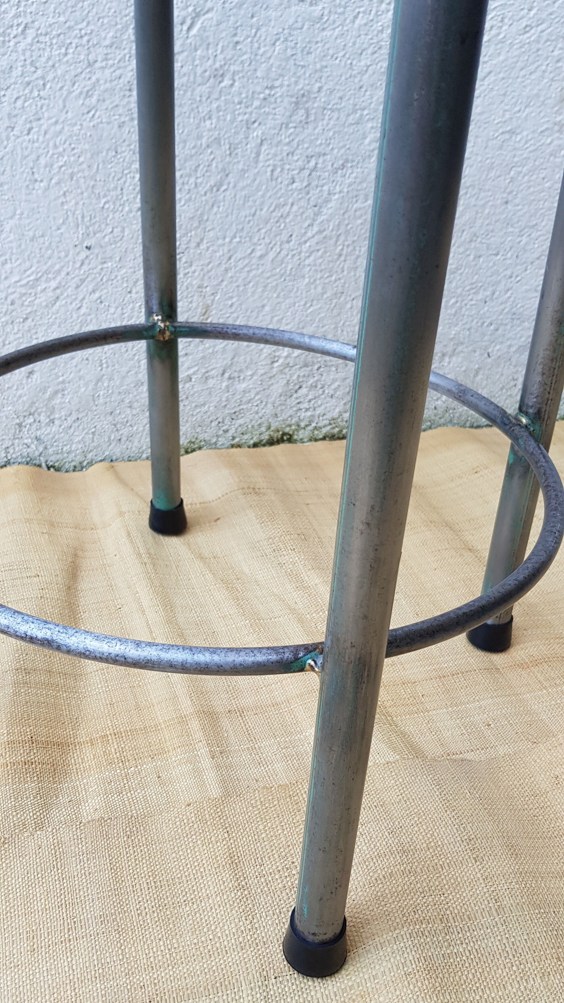 High metal and wood stool