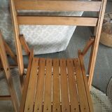 Lot of 2 folding chairs