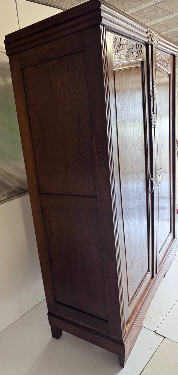 Armoire style art déco