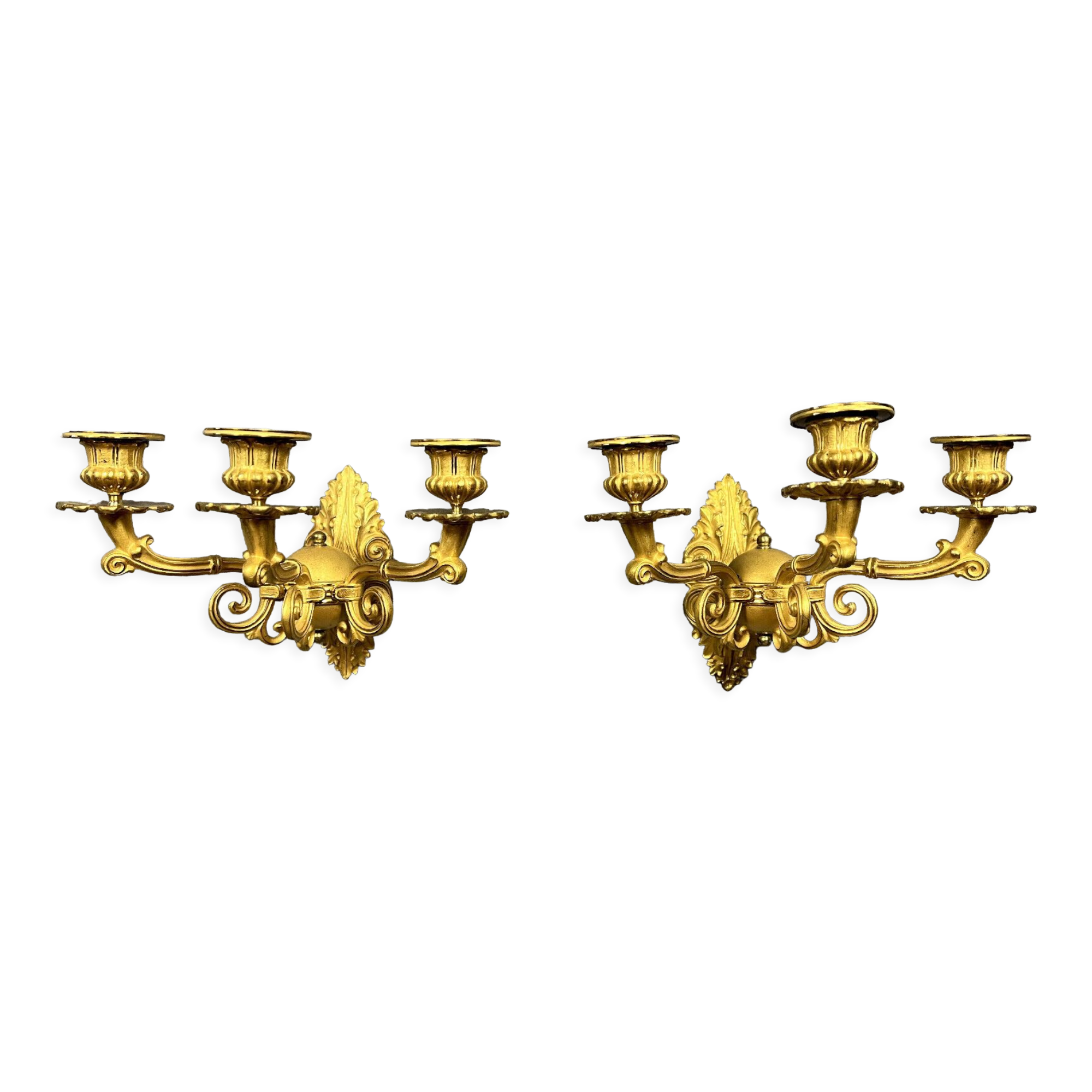 Pair of sconces period Consulate (18th) in gilded bronze with two patinas