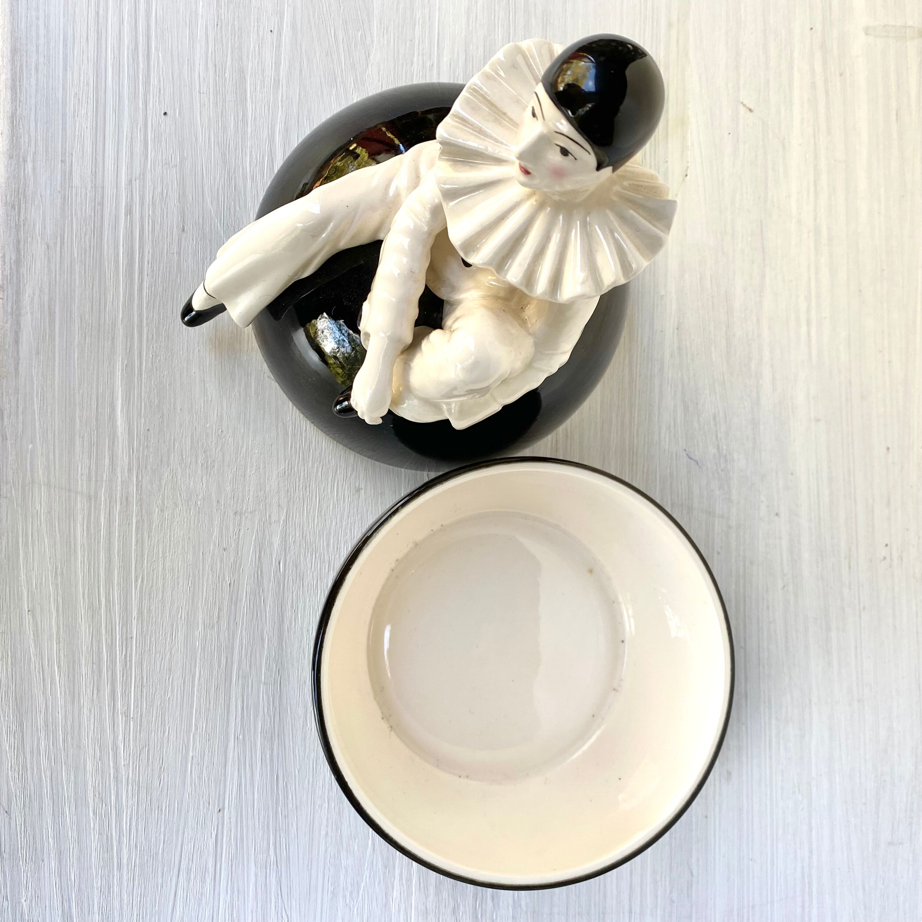 Vintage pierrot ceramic pot