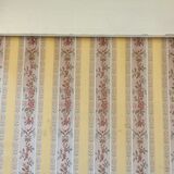 Chippy Phone Seat Table