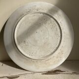 Assiette ancienne, de type régionale en faïence, breton environ de Vannes, garçon de ferme