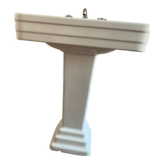 Vintage art deco style washbasin