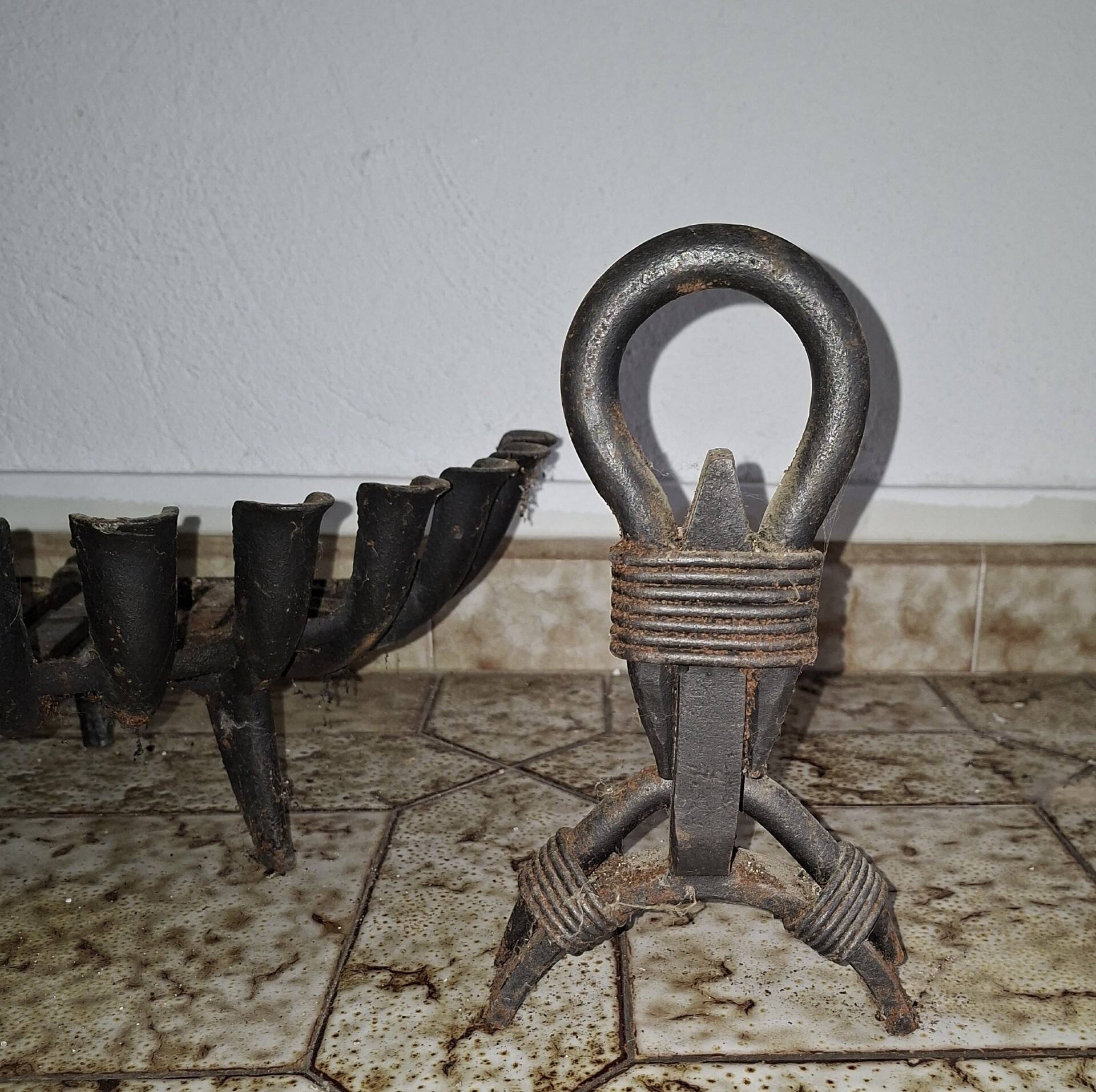 Important wrought iron fireplace accessories – Andirons and log basket