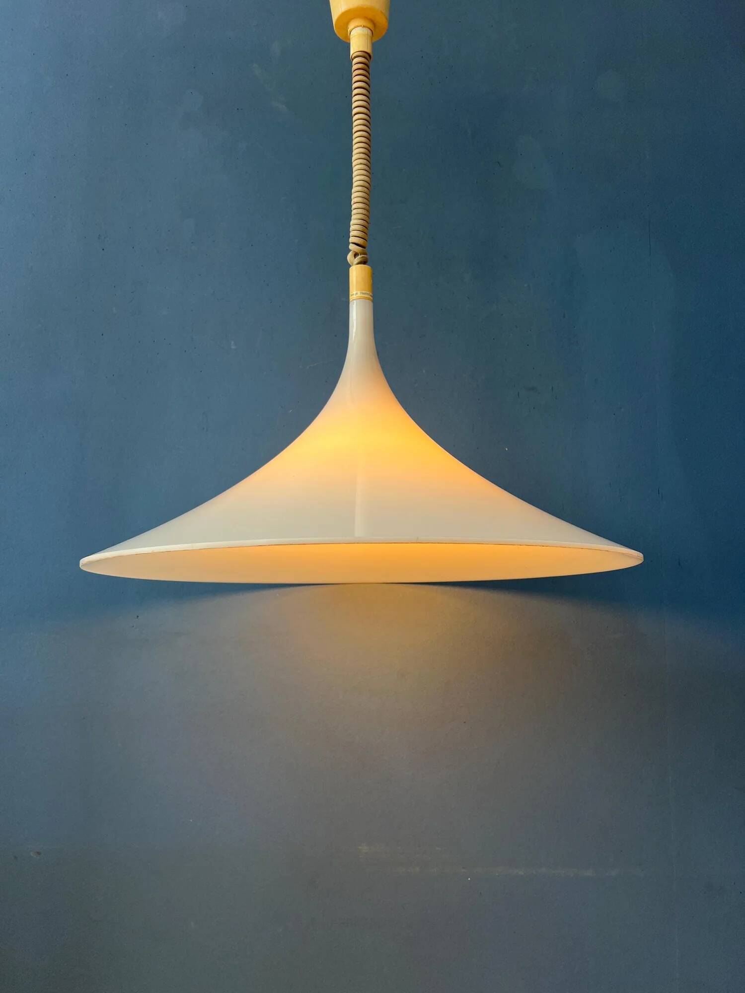 Suspension vintage en plexiglas