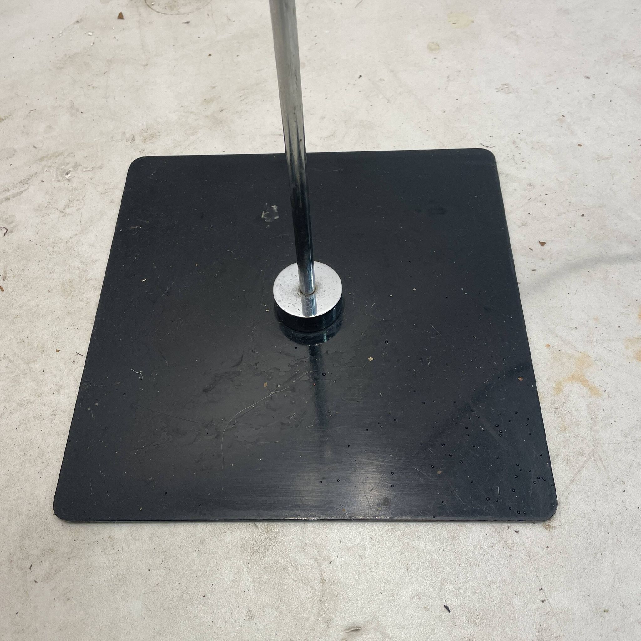 lampe de sol par Tito Agnoli pour O'luce