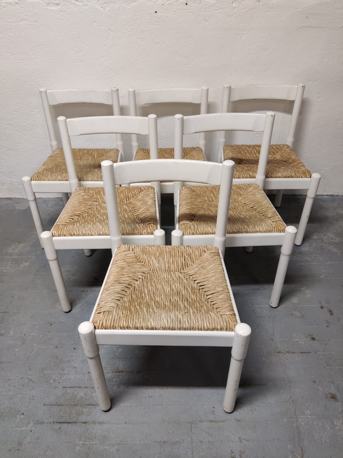 Suite of 6 Carimate chairs by Vico Magistretti