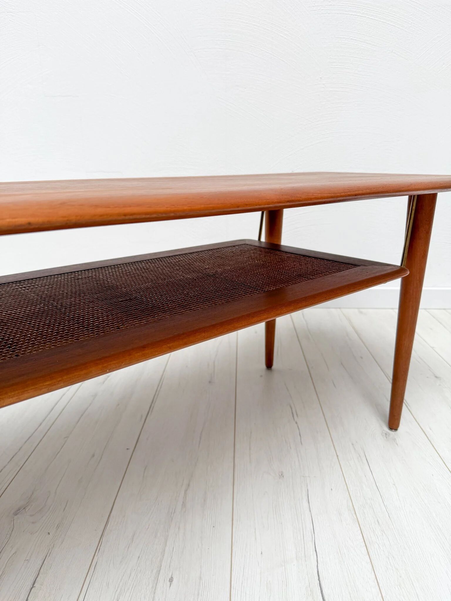 1950s Danish teak coffee table FD 516 by Peter Hvidt & Orla Mølgaard-Nielsen for France & Daverkosen
