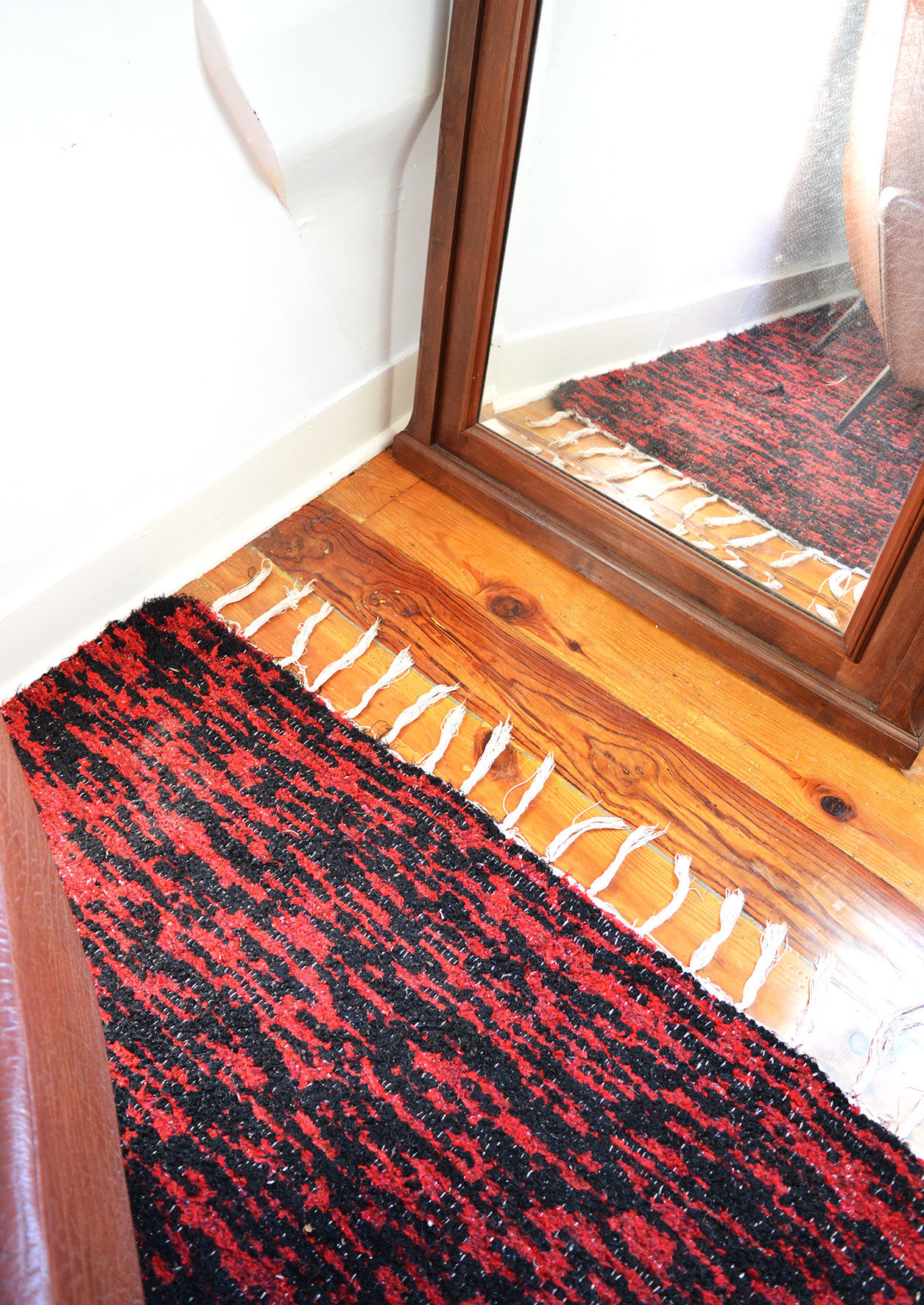 Large wool carpet 155x260cm