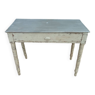 Small desk