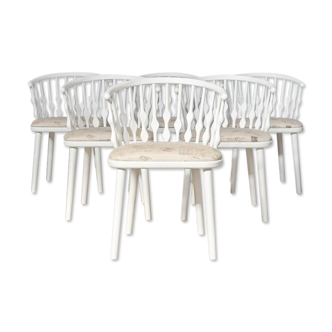 Matte white painted beech chair with upholstered seat in fabric 1970