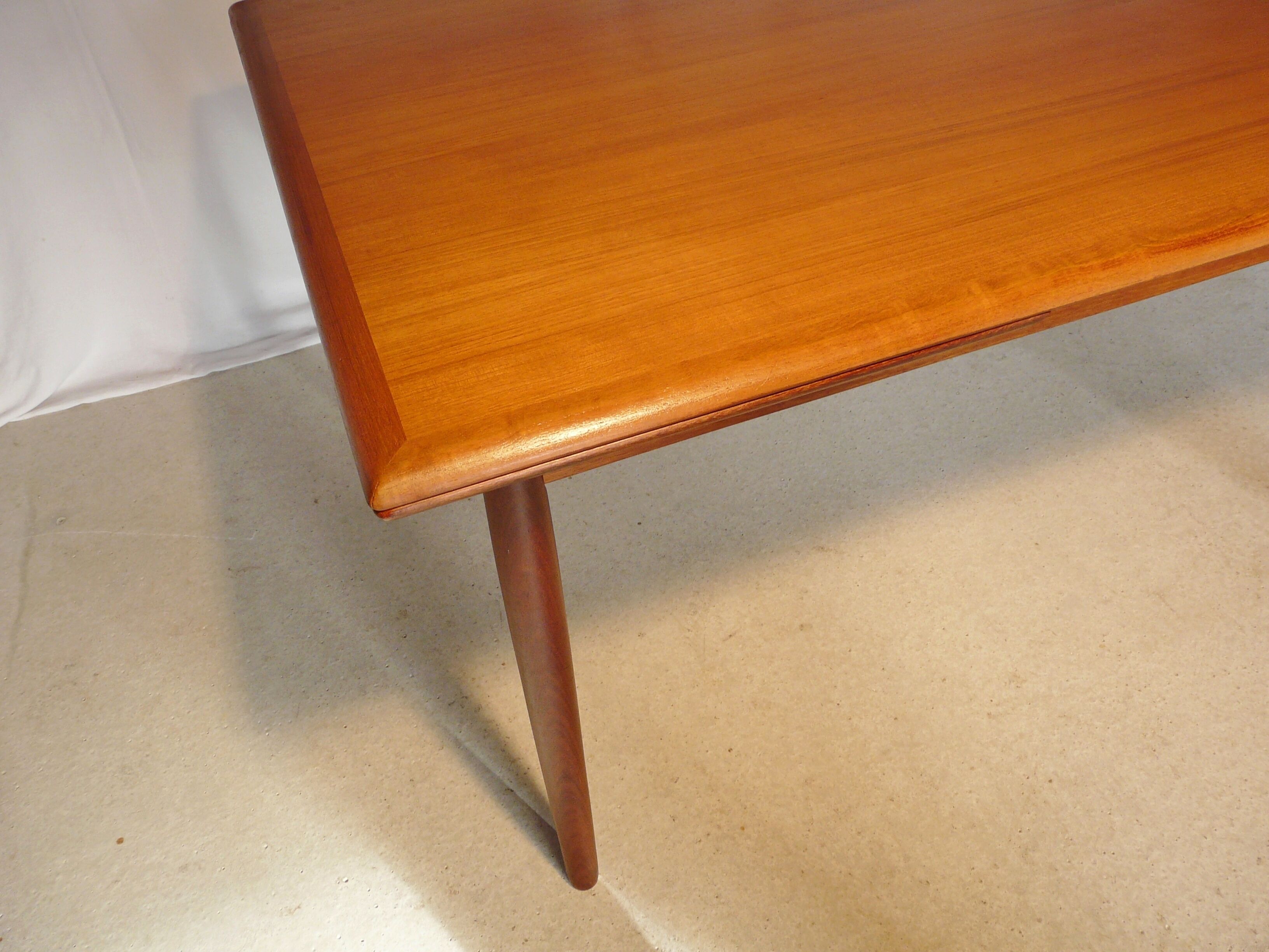 Danish teak H.P. Larsen extensible table