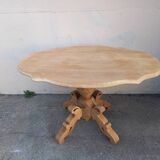 Solid wood pedestal table