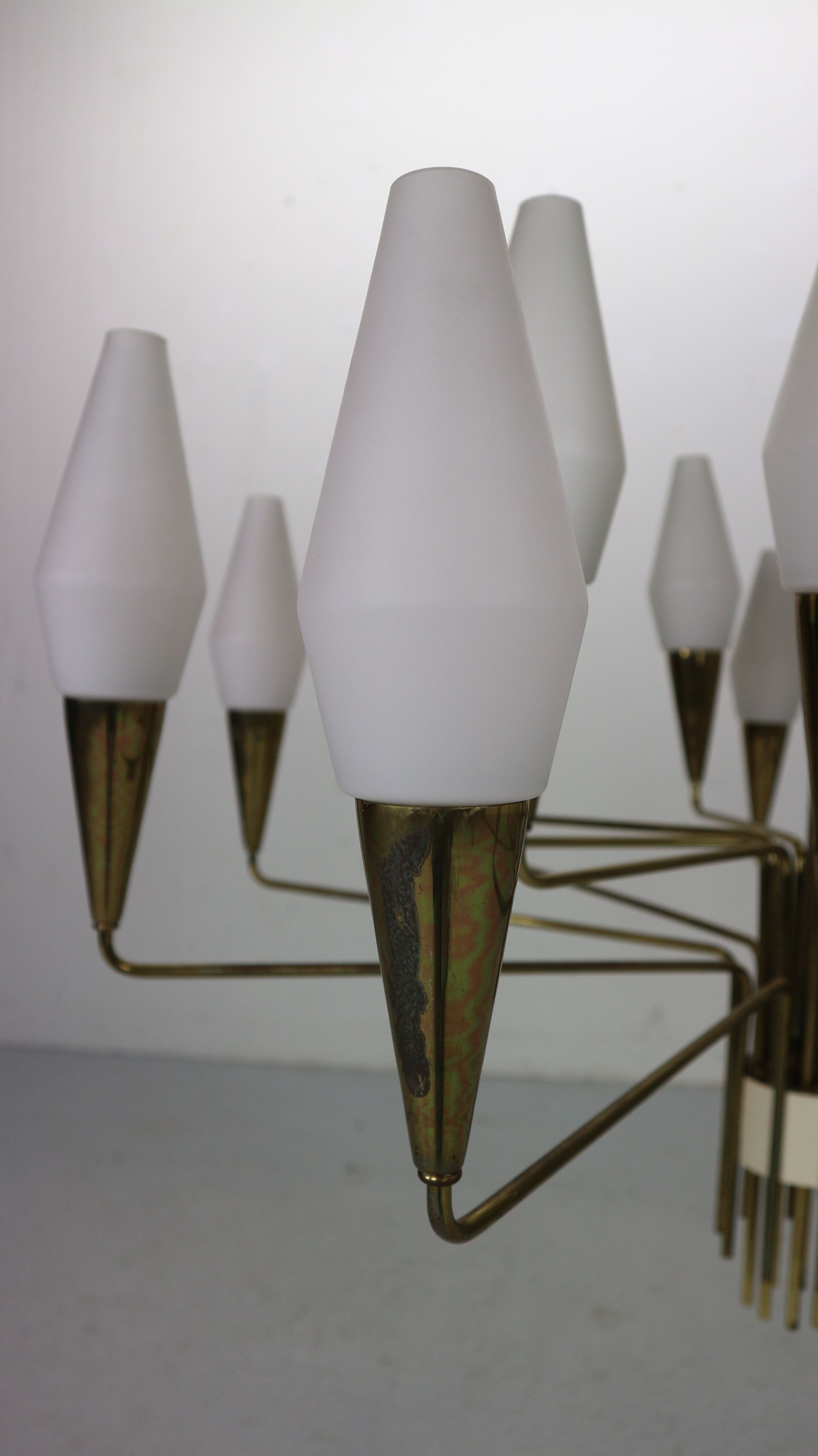 Italian mid-century modern brass and opaline glass chandelier, 1960