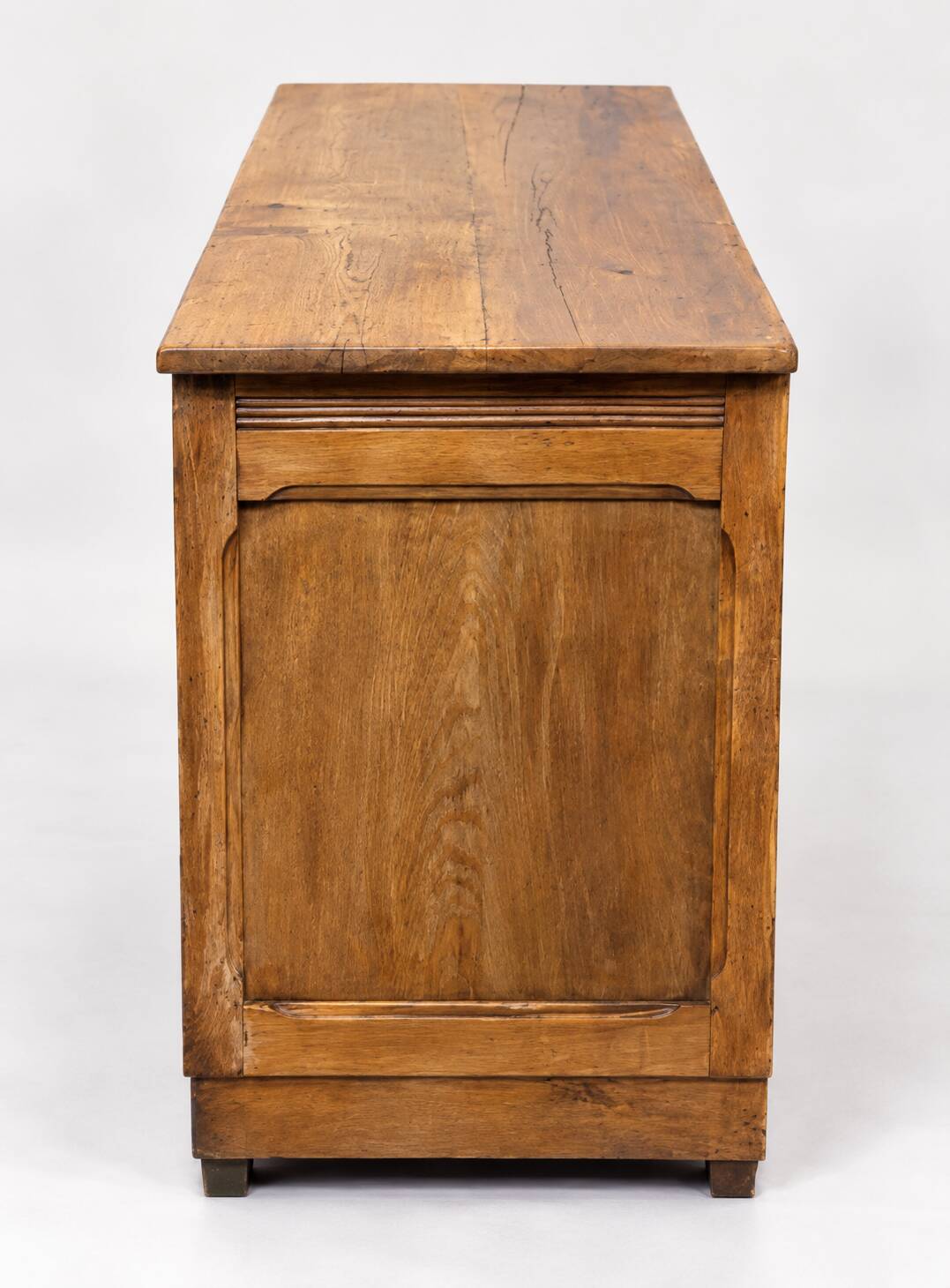 Antique workshop furniture with 9 solid wood drawers.