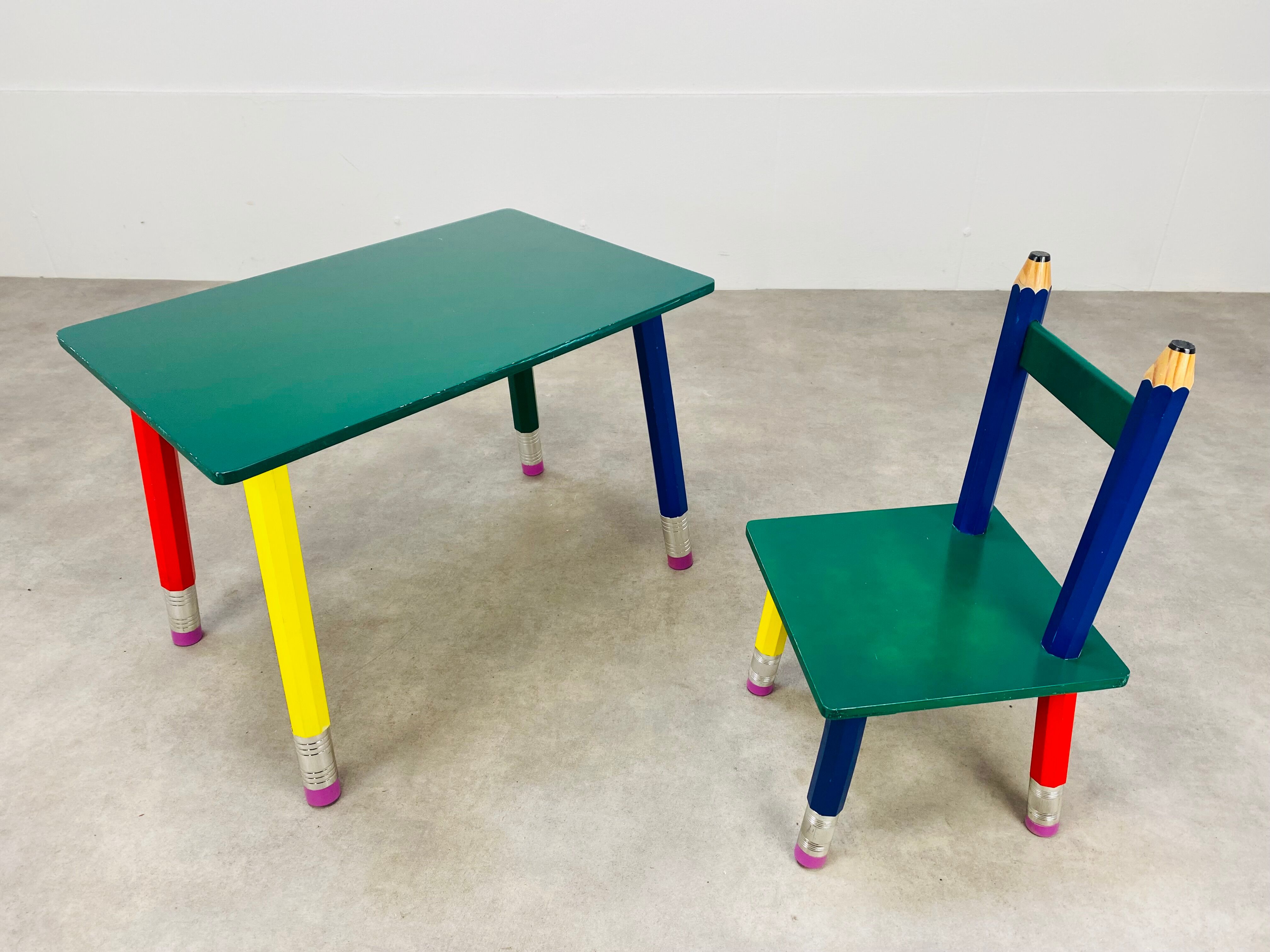 Pierre Sala desk and pencil chair for children