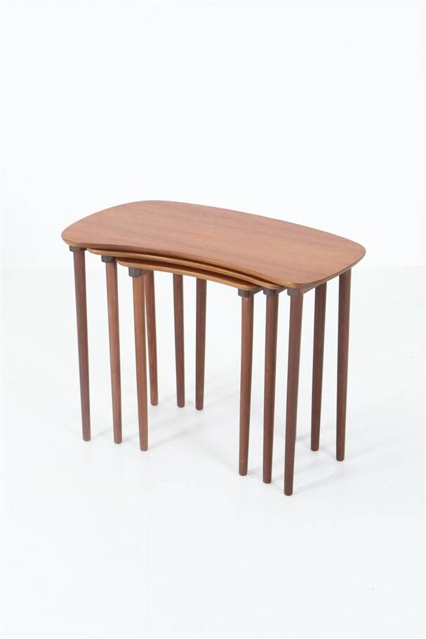 Set of 3 asymmetrical teak nesting tables / side tables / Mid Century Danish Modern Design / 1950s / 1960s