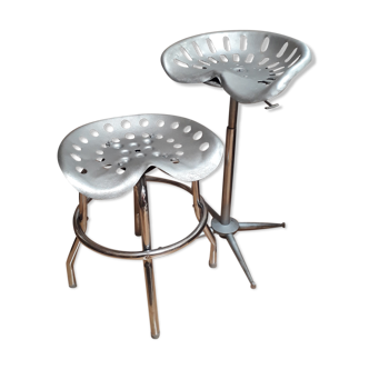 Duo galvanized swivel industrial stools