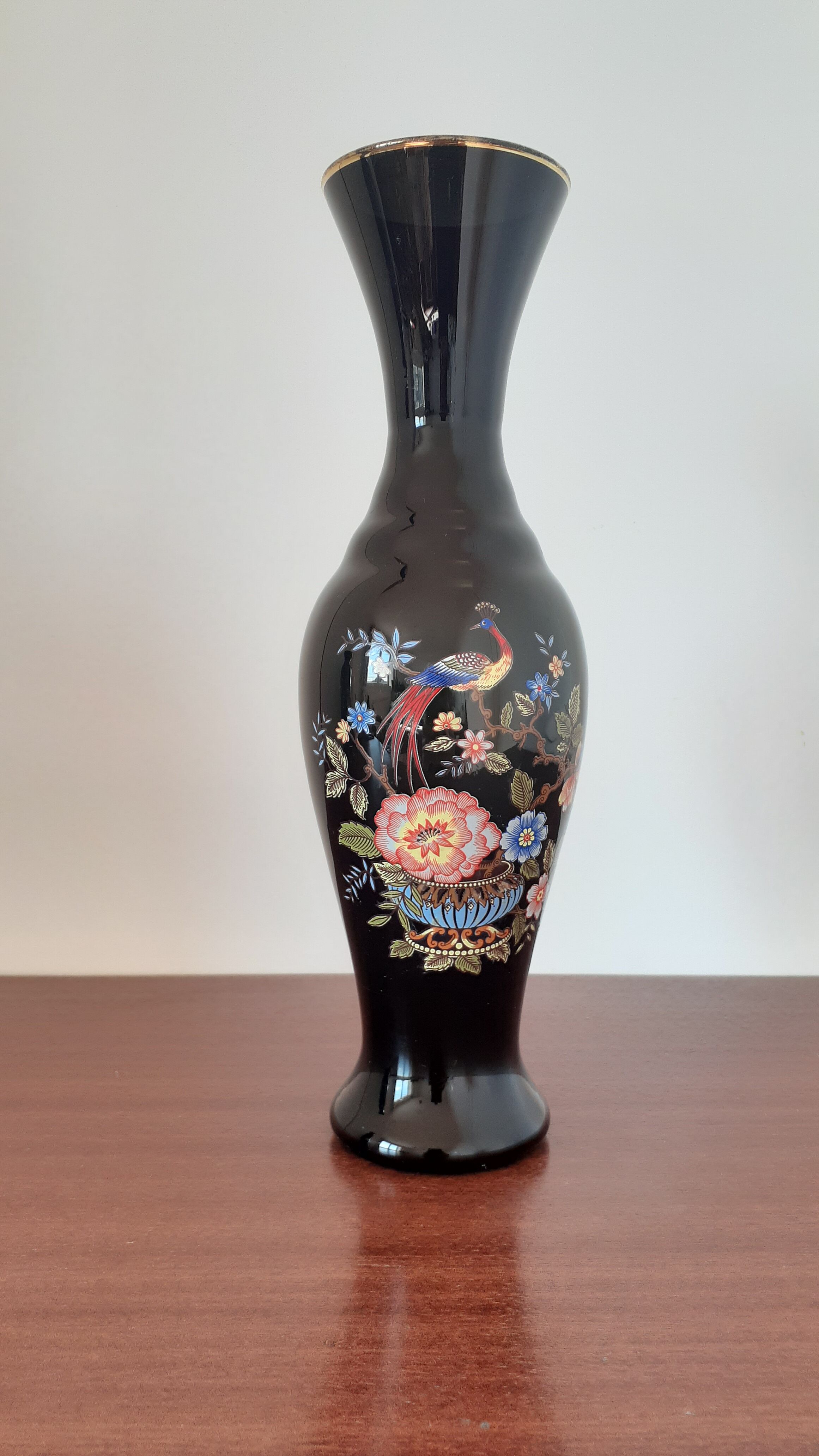 Black glass vase