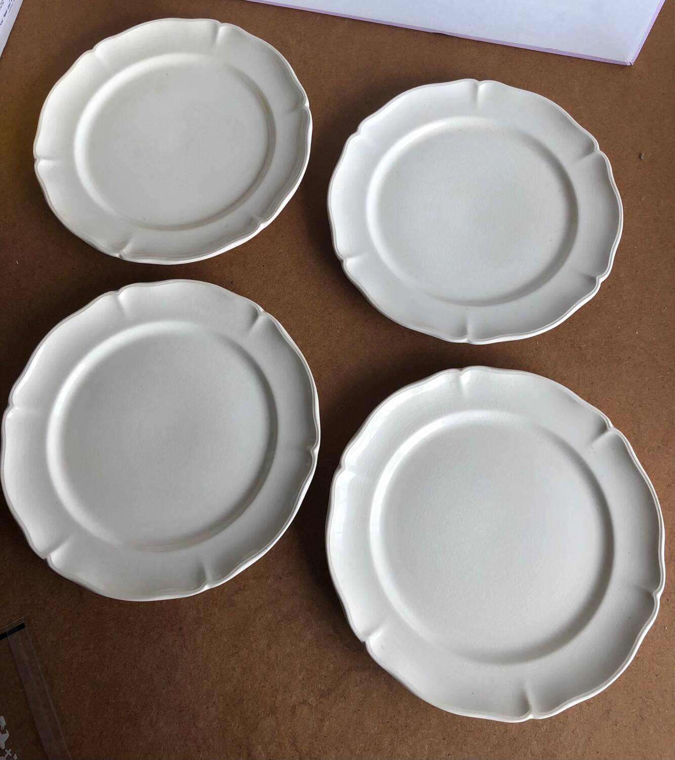4 Villeroy and Boch cream white dessert plates
