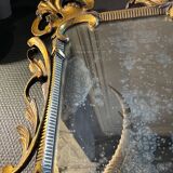 Miroir doré louis xv rocaille en bois sculpté et stuqué, xixe siècle