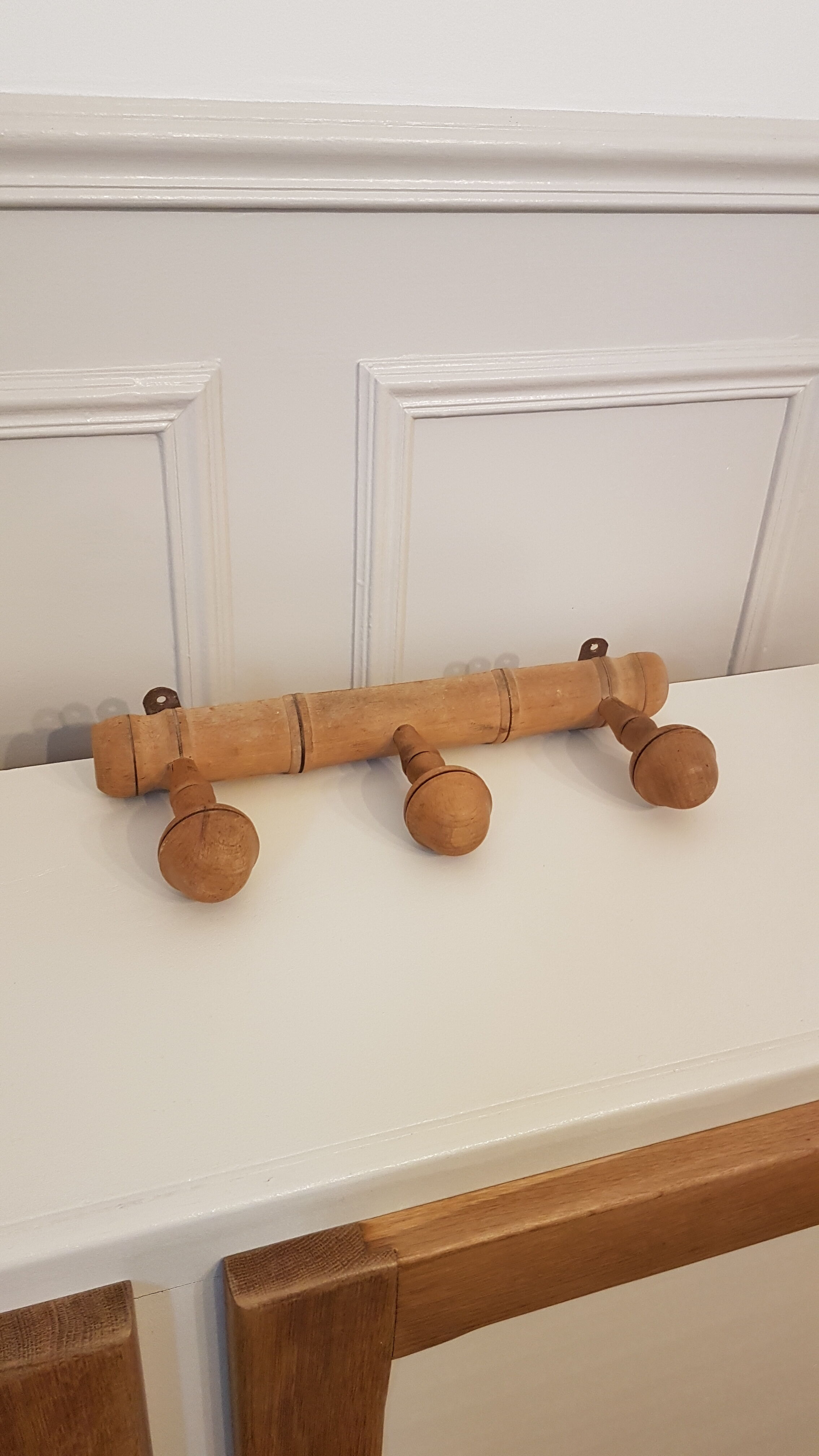 Wall coat rack 3 pateres