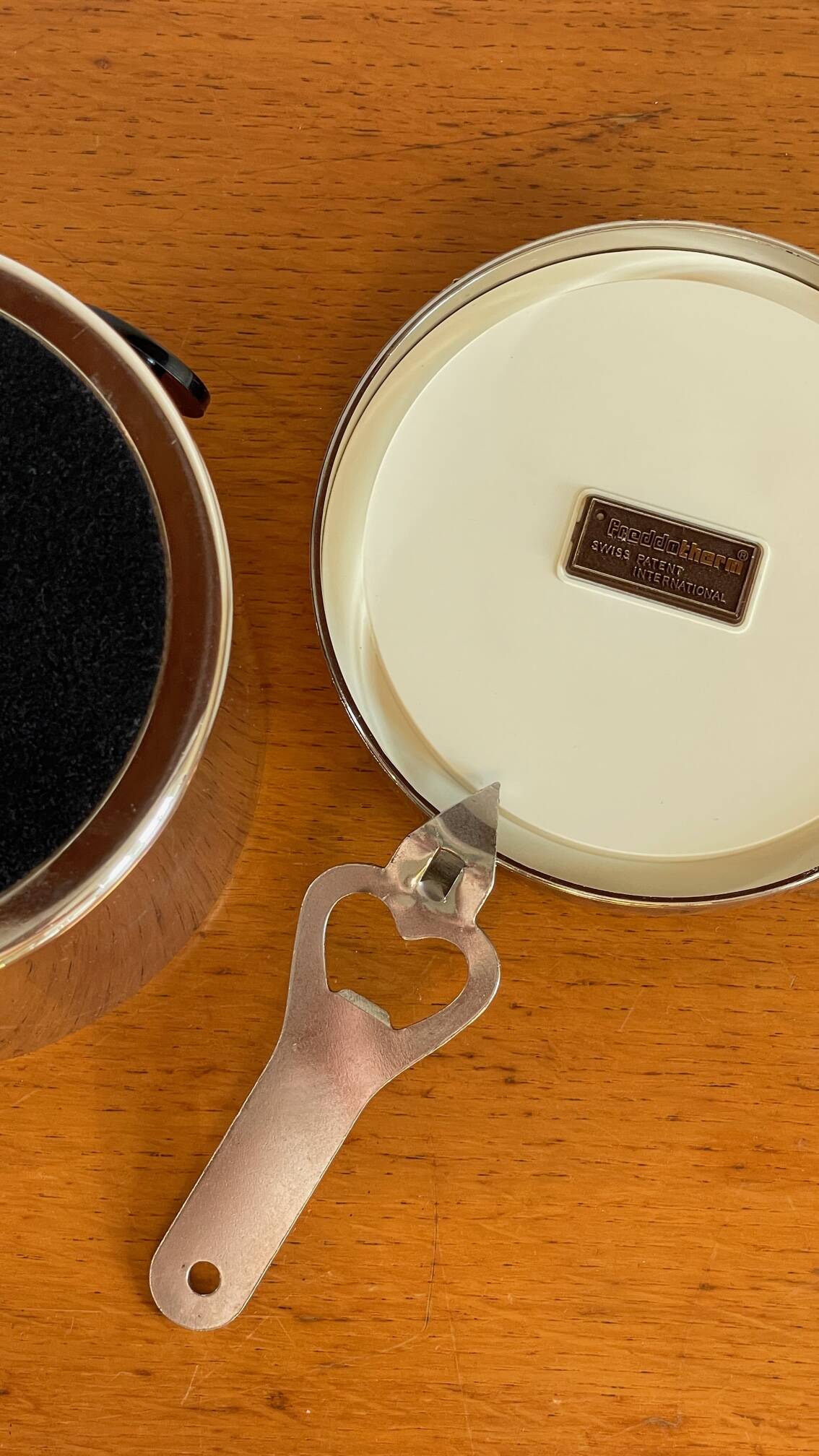 Ice cube tray by freddo therm - swiss patent international