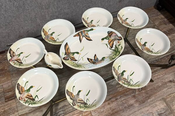 service de table en porcelaine aux canards en relief
