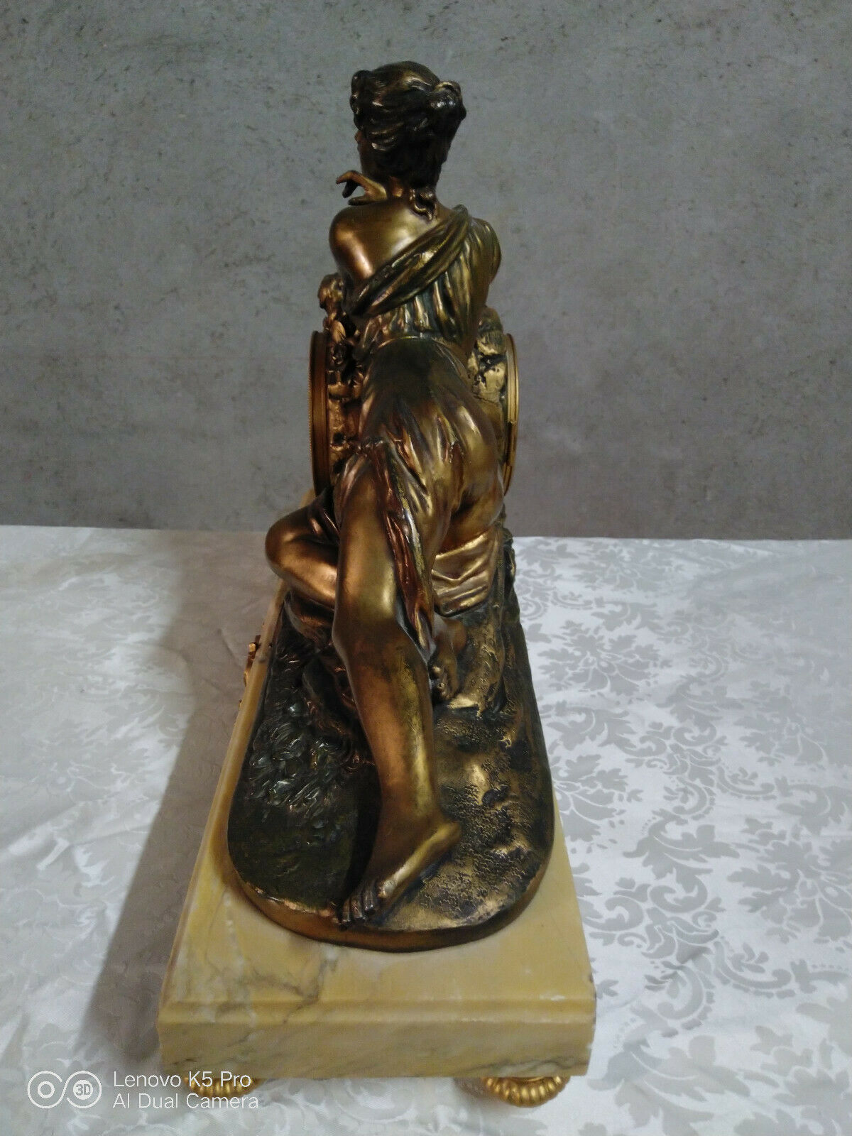 Pendule sculpture in Guillemin regulation