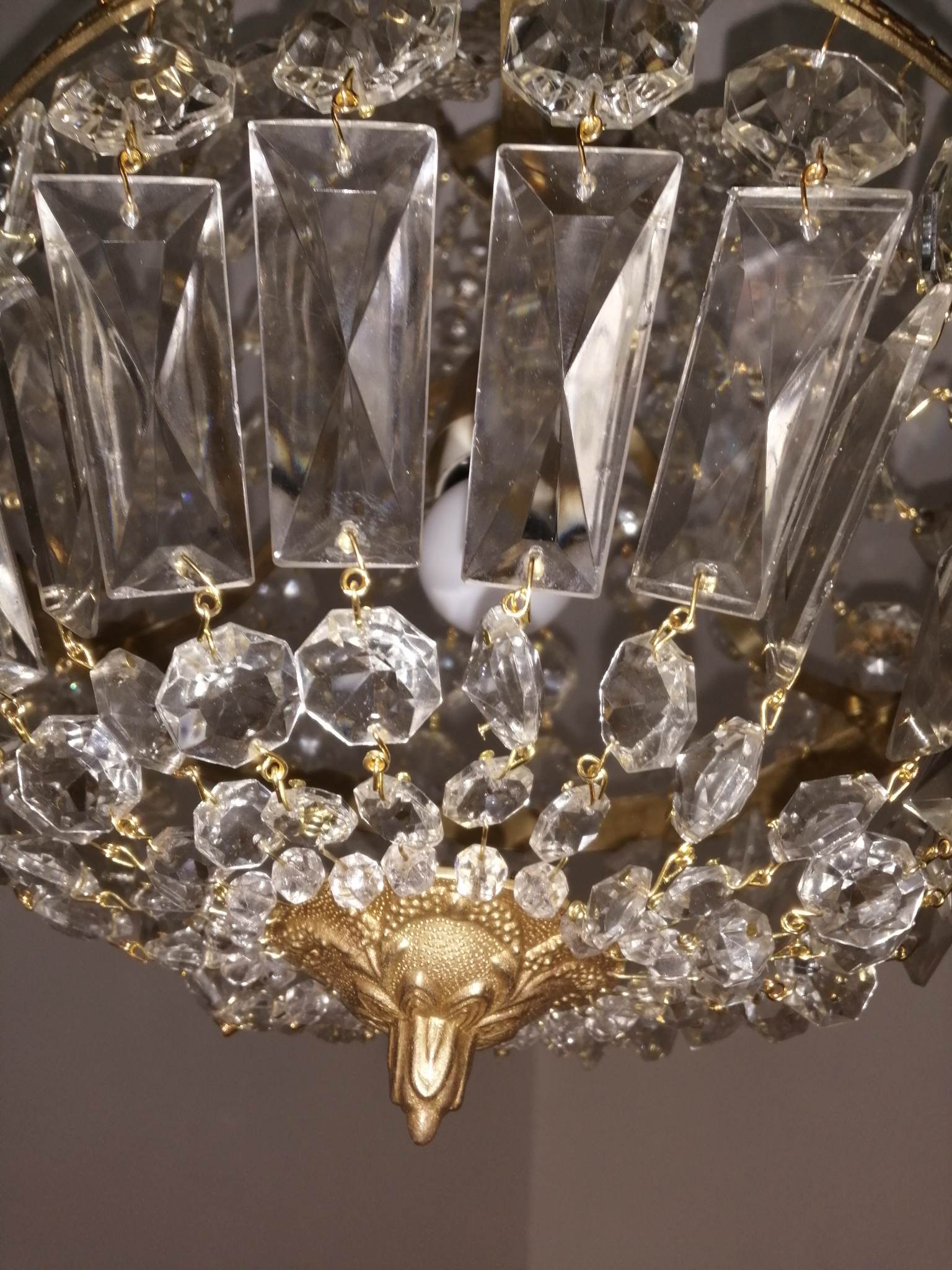Balloon chandelier in bronze and crystal