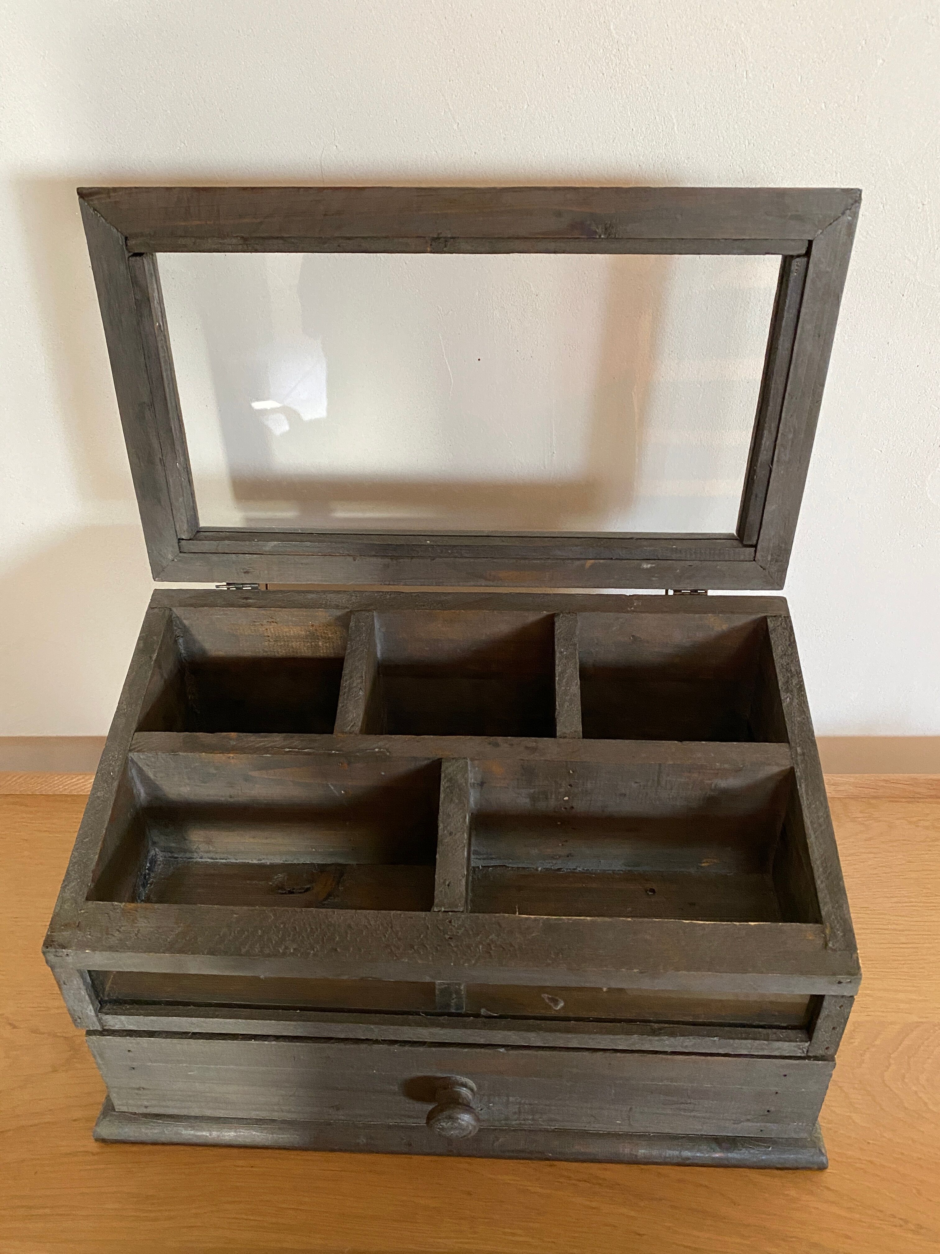 Storage box