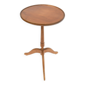 Triod pedestal table