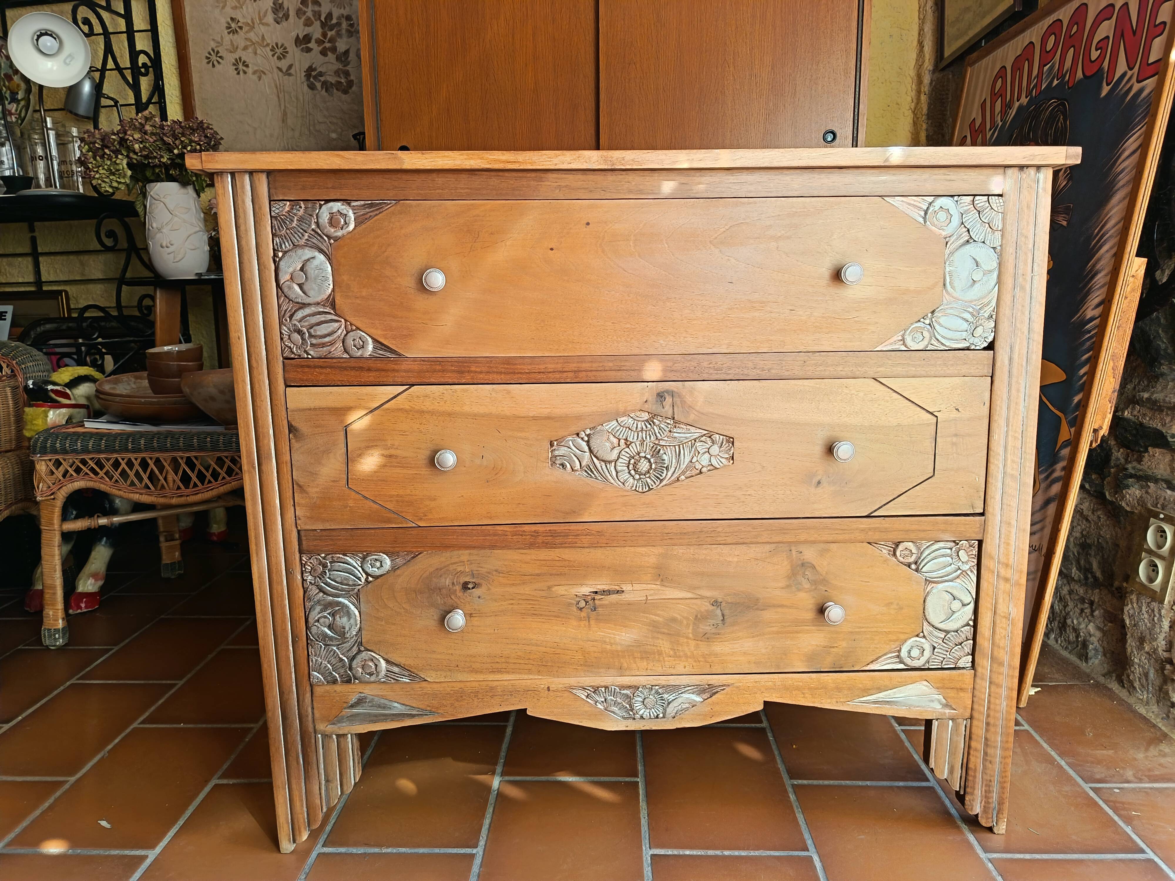 Art Deco chest of drawers