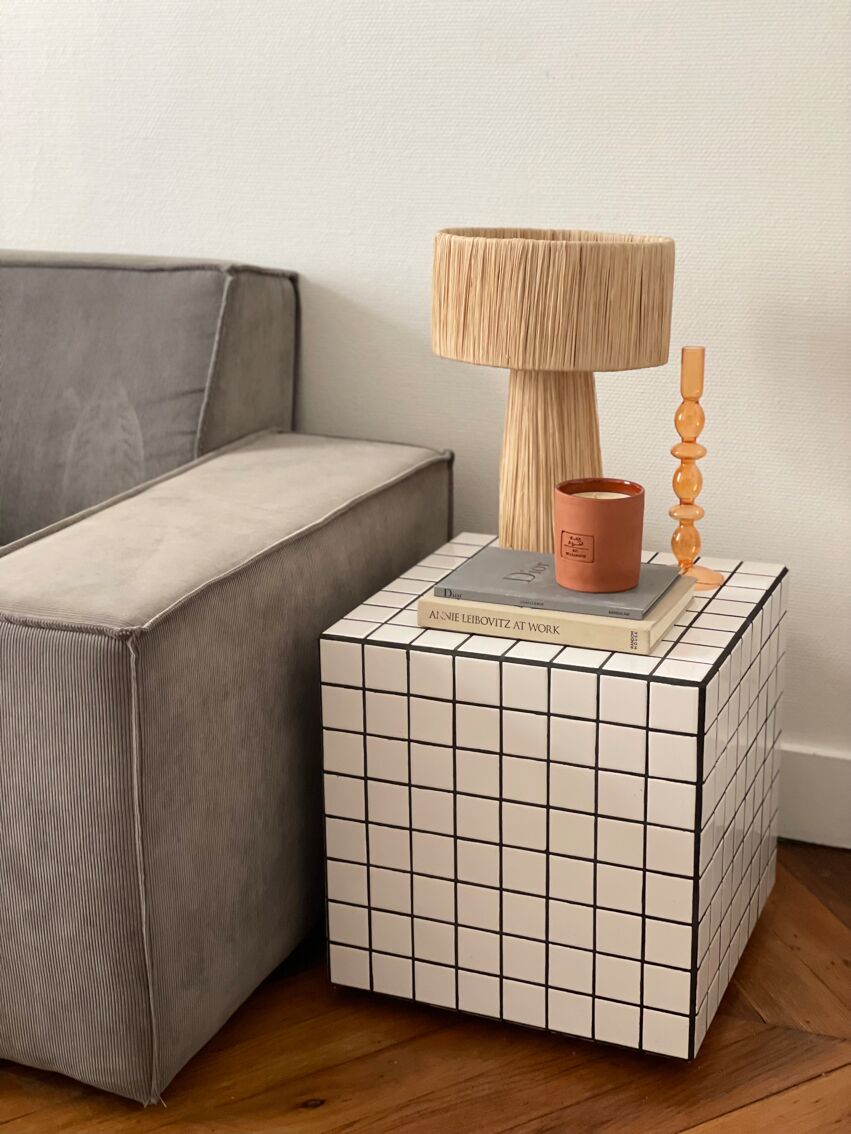 Side table cube Lulu tile mosaic white joint black end of sofa | Selency