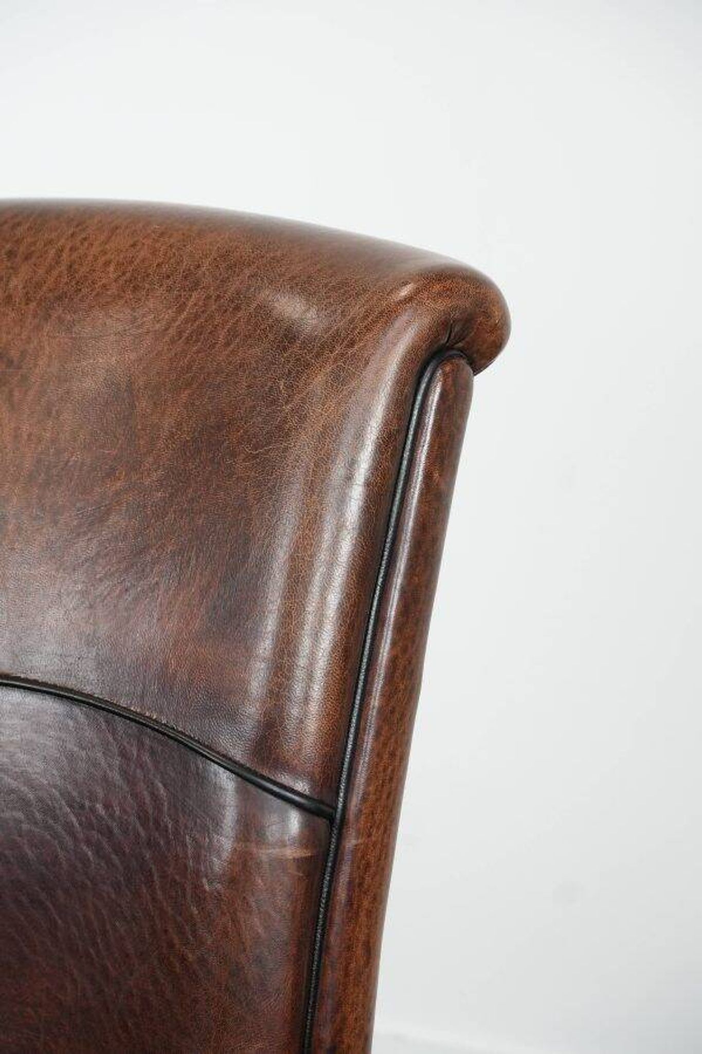 Comfortable set of 2 sheep leather dining chairs with character
